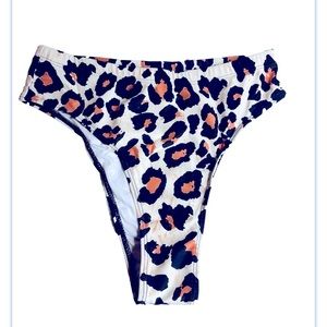 Cheetah Bikini Bottom Size M. Women